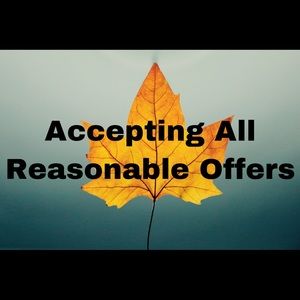 💜Accepting reasonable all offers!!💜